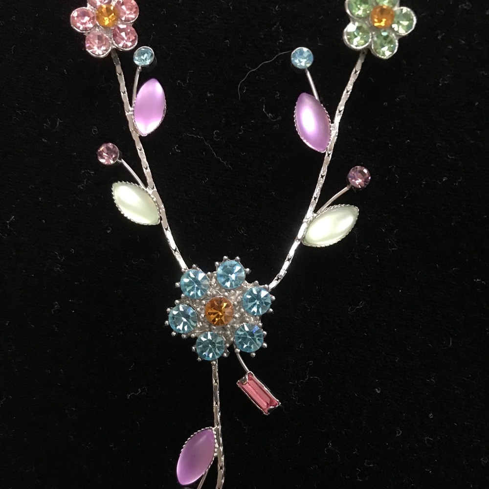 Flower Necklace And Earrings set